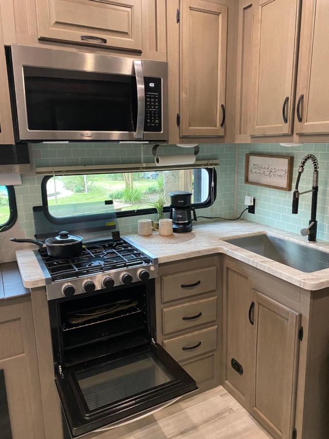 Cozy Rv Experience W/Pool+Spa Near Lake Conroe Willis Luaran gambar