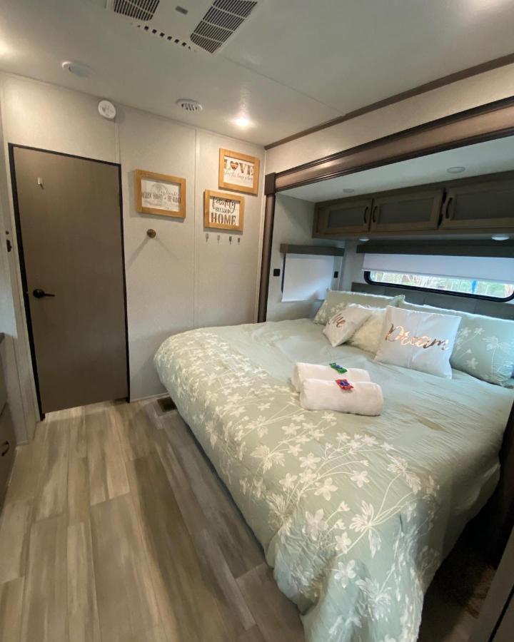 Cozy Rv Experience W/Pool+Spa Near Lake Conroe Willis Luaran gambar